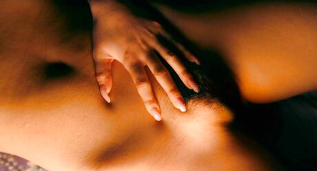 Superb japanese babe Reina Mizuki exposing her ass 